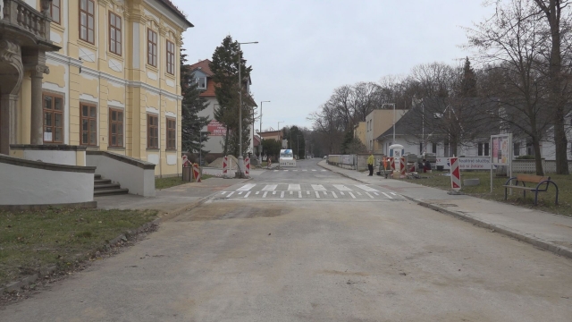 Mesto Senica buduje bezpečné priechody pre chodcov
