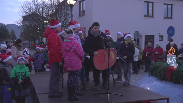 V Brezovej zapálili druhú adventnú sviecu