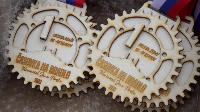 Časovky na Bradlo – Memoriálu Jána Noska sa zúčastnilo 145 cyklistov