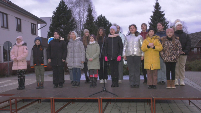 Zapálenie 3. adventnej sviece v Brezovej