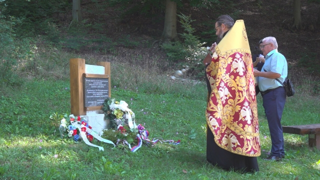 Vo Dvoloch odhalili zrekonštruovaný pamätník srbskému partizánovi