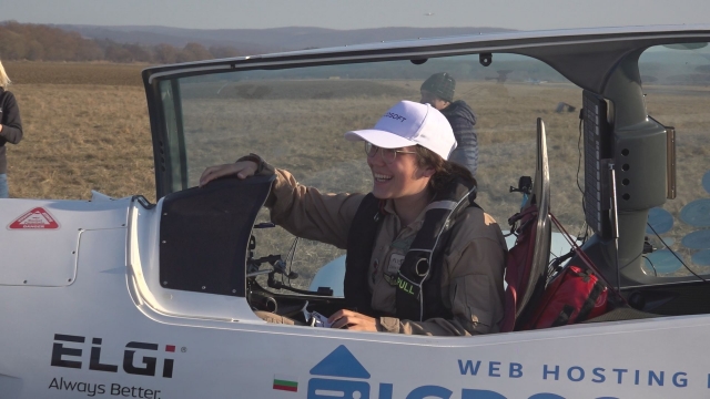19-ročná Belgičanka obletela svet na lietadle Shark vyrobenom v Senici